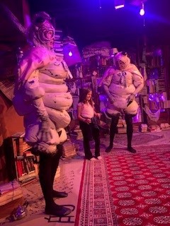 En gruppe mennesker som danser