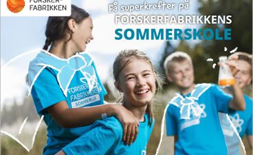 En gruppe barnr i blå skjorter